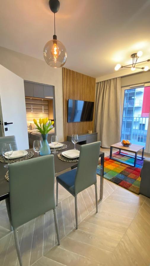 דירות ורוצלב Grey House + Free Parking מראה חיצוני תמונה